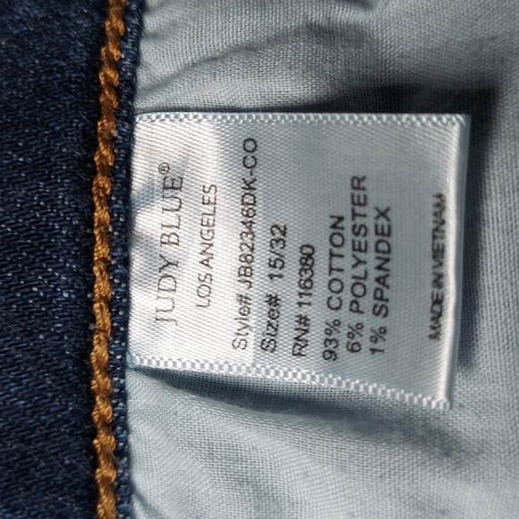 Judy Blue Boyfriend Fit Denim Jeans - Picture 6 of 6